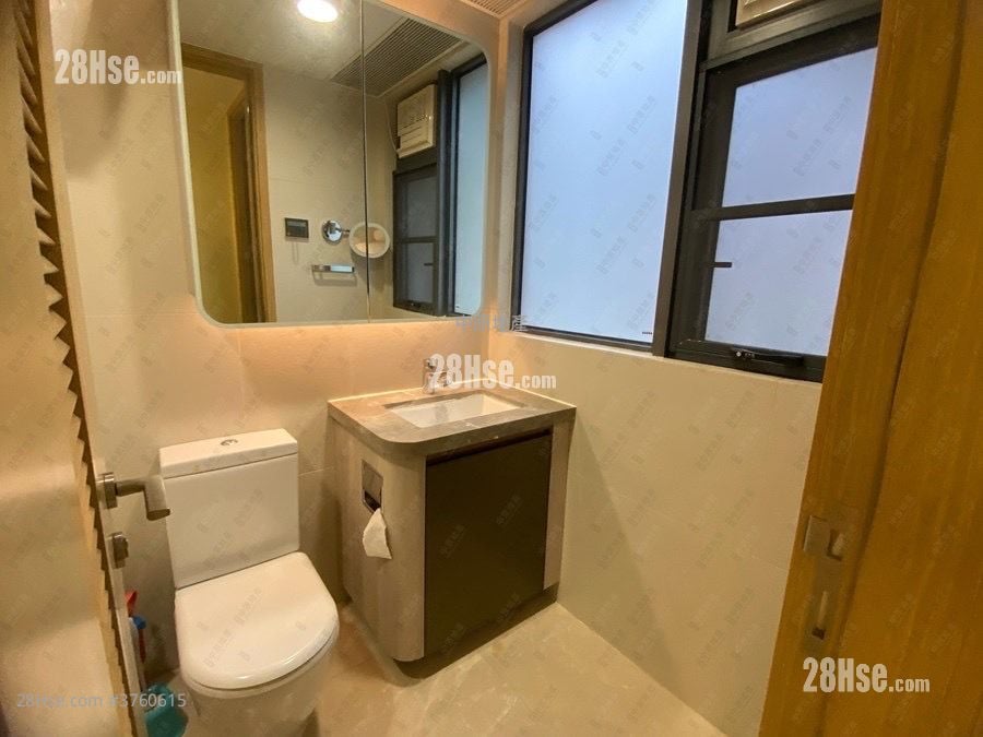 Alto Residences Sell 2 Bedrooms , 2 Bathrooms 575 ft²