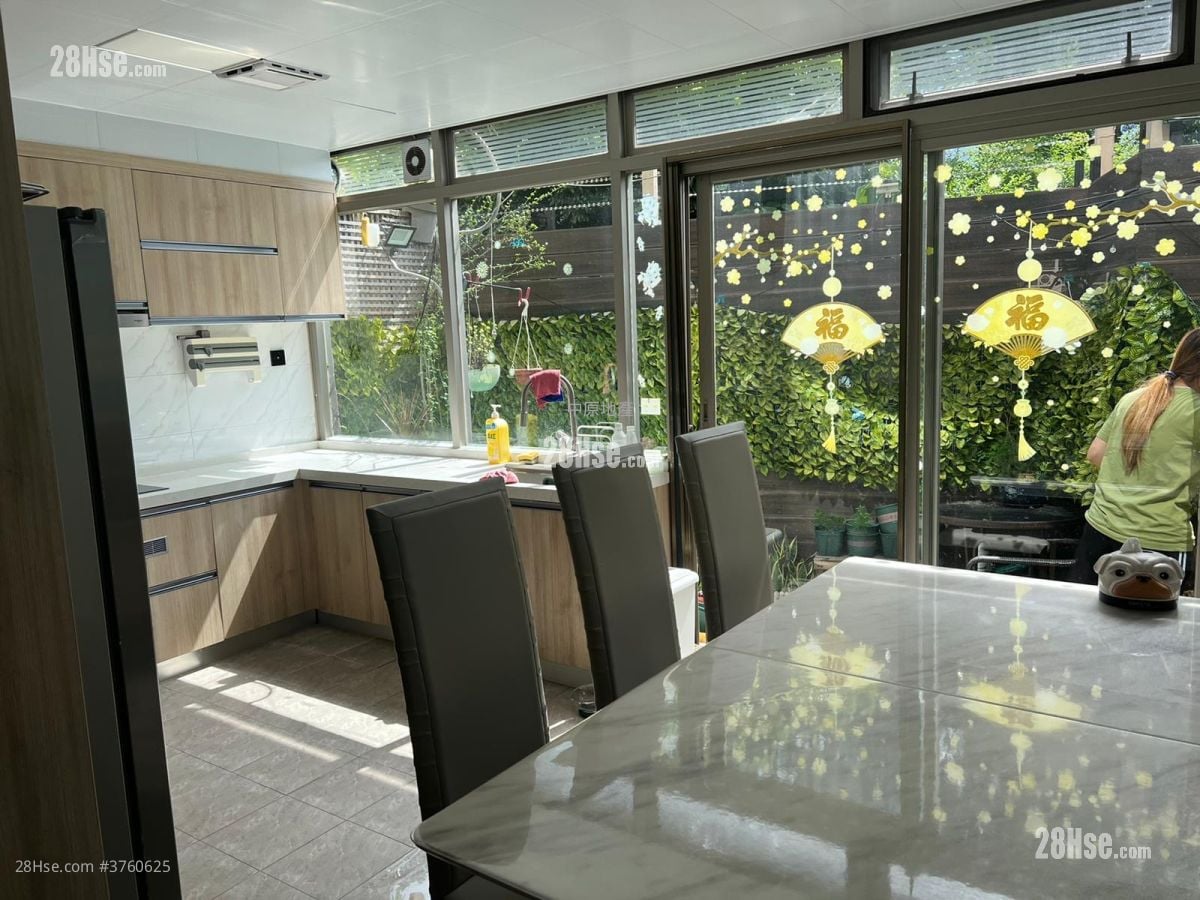 Seasons Palace Sell 3 Bedrooms 926 ft²