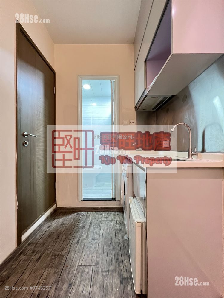 單幢樓房 租盤 1 房 , 1 浴室 180 平方呎