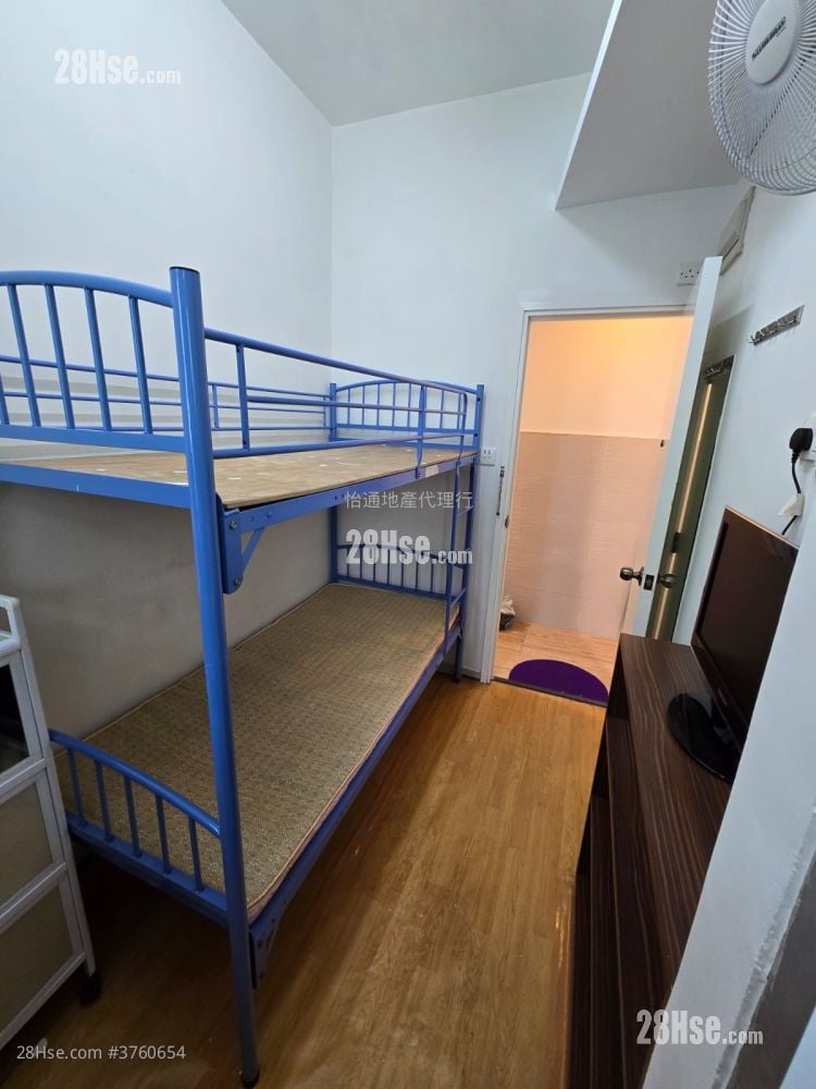 筲箕湾东大街55-57A号 租盘 90 平方尺