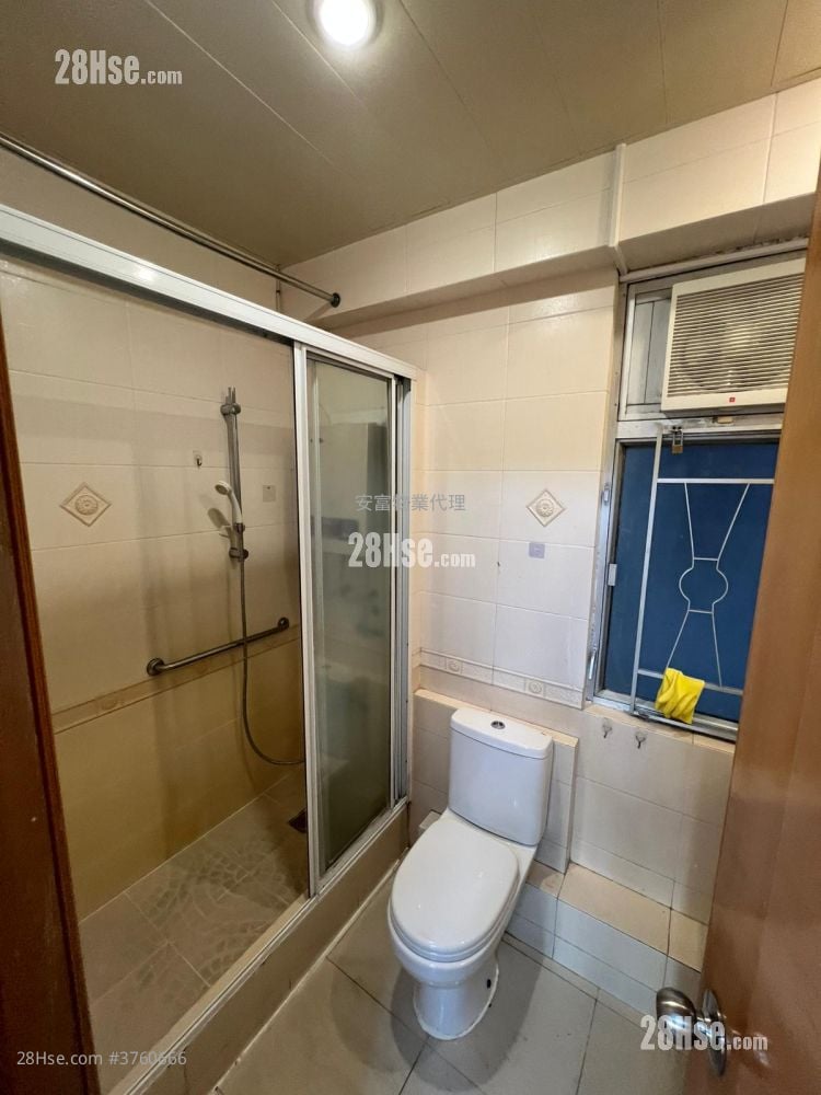 Tai Po Centre Sell 2 Bedrooms 451 ft²
