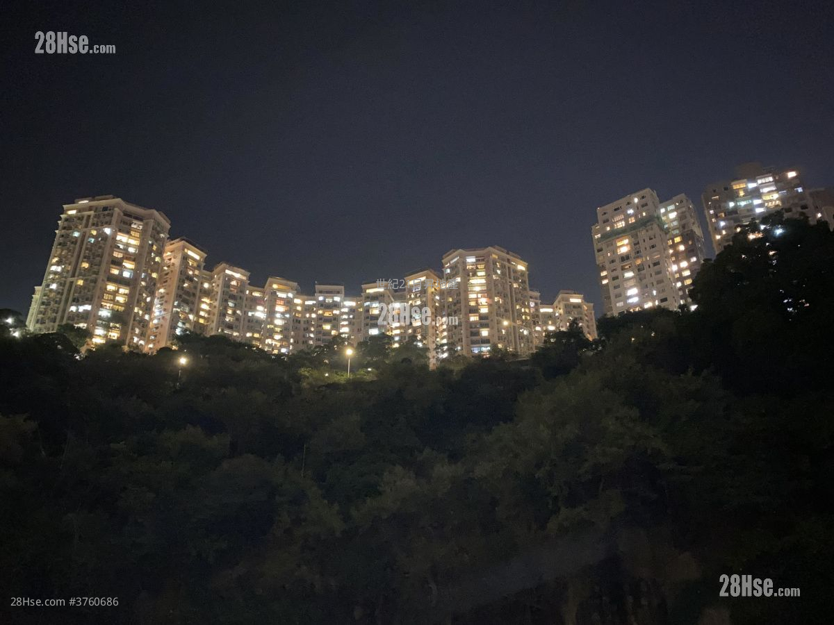 Fleur Pavilia Sell 3 Bedrooms , 2 Bathrooms 804 ft²