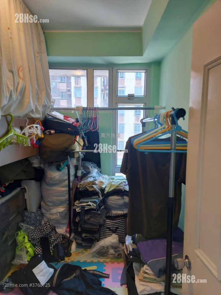 Carado Garden Sell 3 Bedrooms , 1 Bathroom 593 ft²