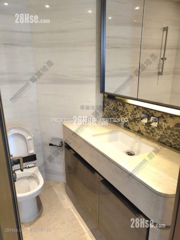 My Central Sell 2 Bedrooms , 2 Bathrooms 674 ft²