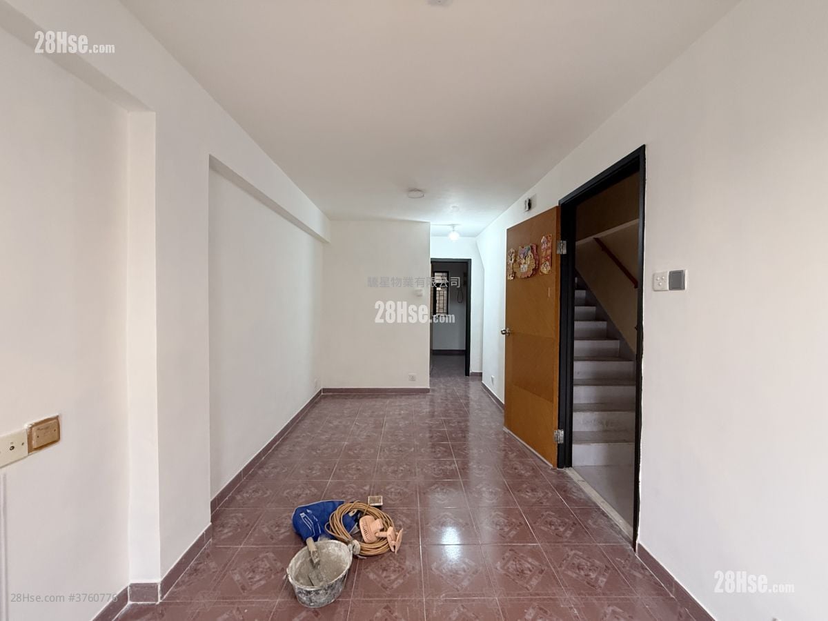 村屋 售盘 2 房 , 1 浴室 412 平方尺