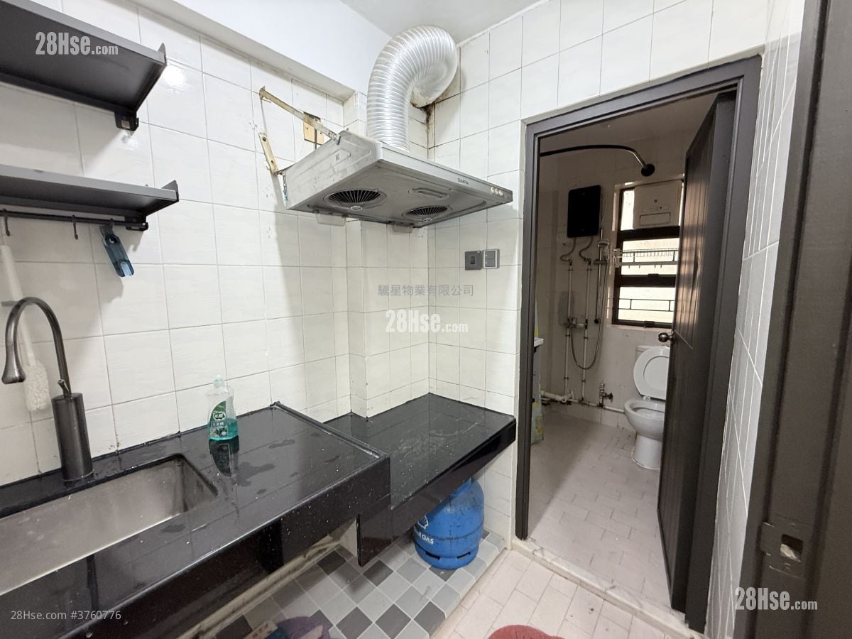 村屋 售盘 2 房 , 1 浴室 412 平方尺