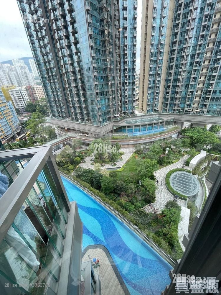 Grand Central Sell 2 Bedrooms , 1 Bathroom 522 ft²