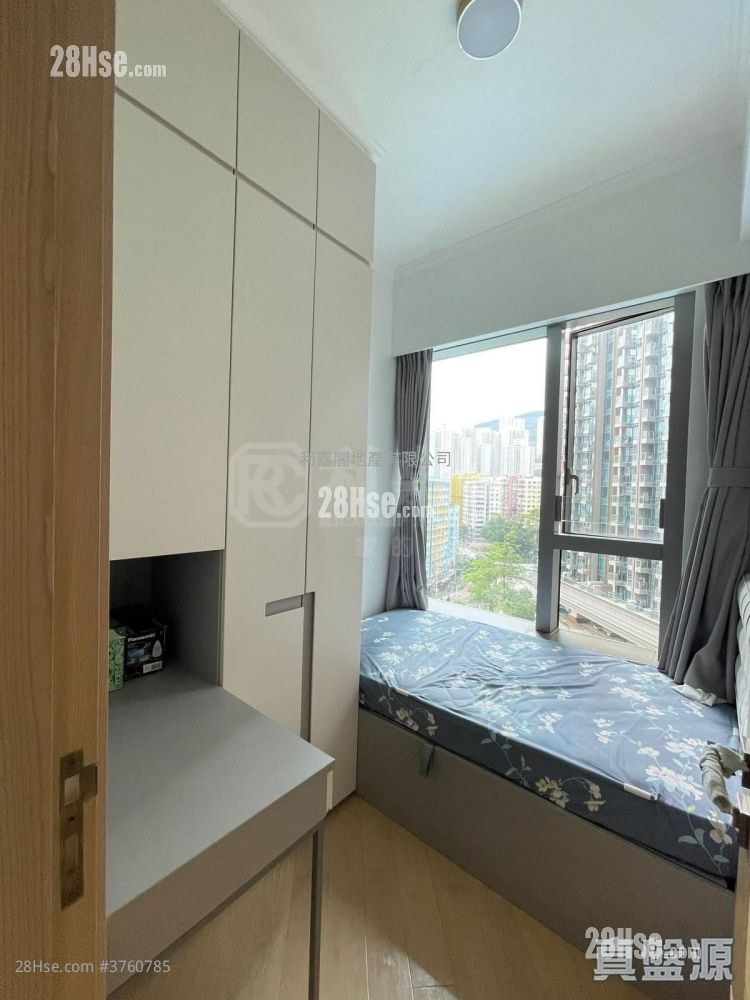 Grand Central Sell 2 Bedrooms , 1 Bathroom 522 ft²