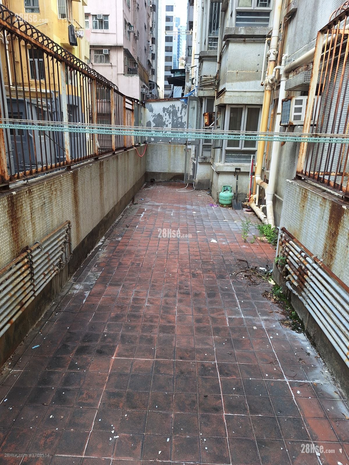 协辉大厦 售盘 3 房 , 1 浴室 377 平方尺