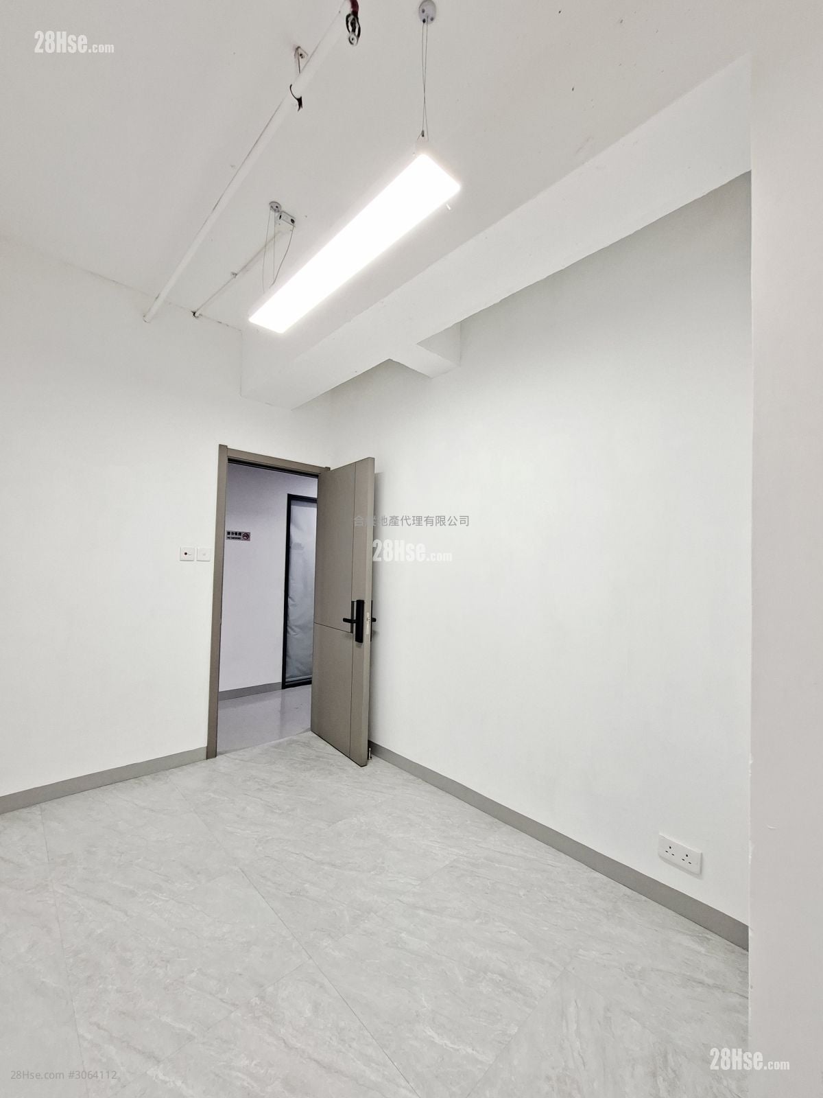 致乐工业大厦 租盘 3 房 , 2 厕所