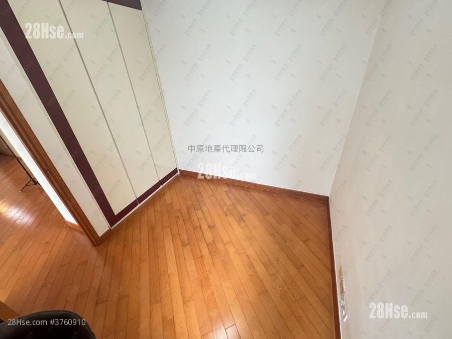 Coastal Skyline Sell 4 Bedrooms 911 ft²