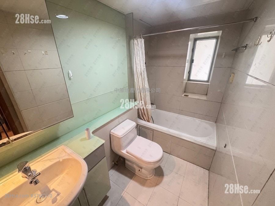 Coastal Skyline Sell 4 Bedrooms 911 ft²