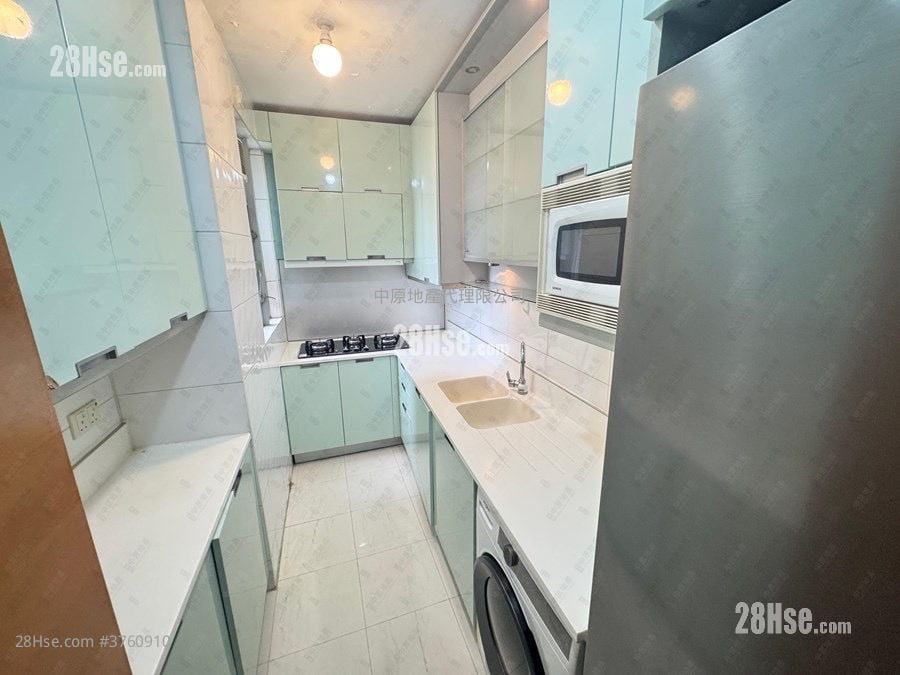 Coastal Skyline Sell 4 Bedrooms 911 ft²