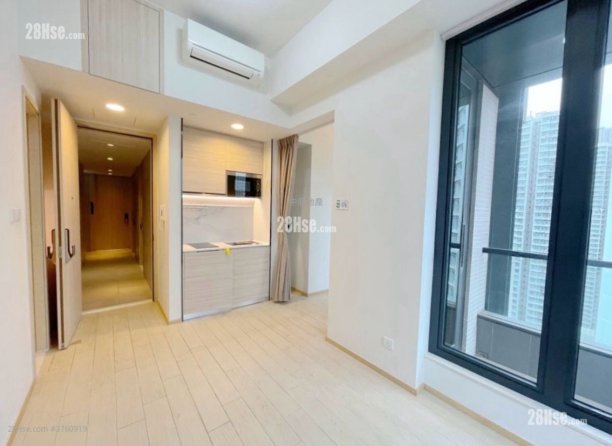 Edition 178 Sell Studio 251 ft²