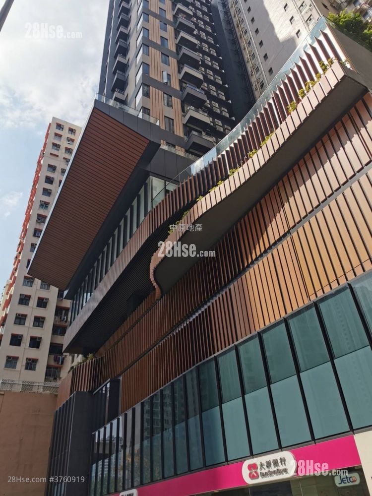 Edition 178 Sell Studio 251 ft²