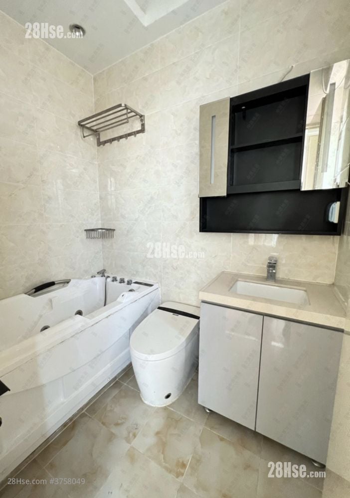 名御 租盘 3 房 , 2 浴室 730 平方尺