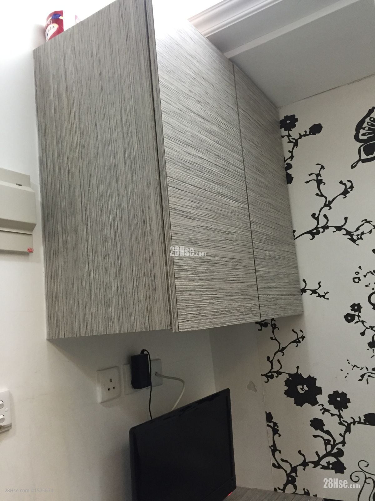 Man Yuen Building Rental 1 Bedroom , 1 Bathroom 150 ft²