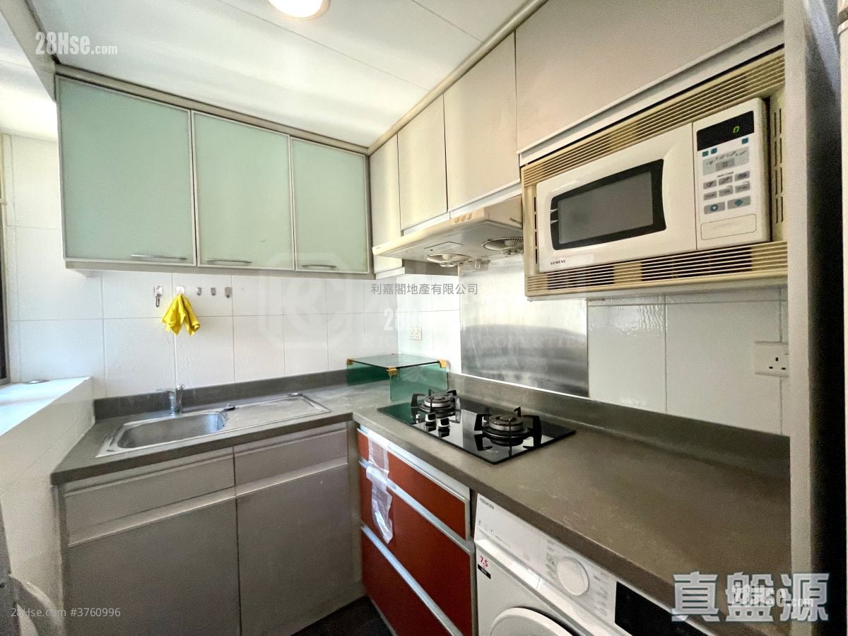 Tseung Kwan O Plaza Sell 2 Bedrooms , 1 Bathroom 441 ft²
