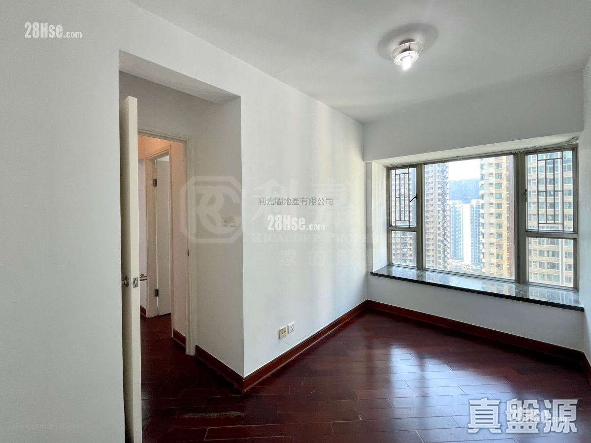Tseung Kwan O Plaza Sell 2 Bedrooms , 1 Bathroom 441 ft²