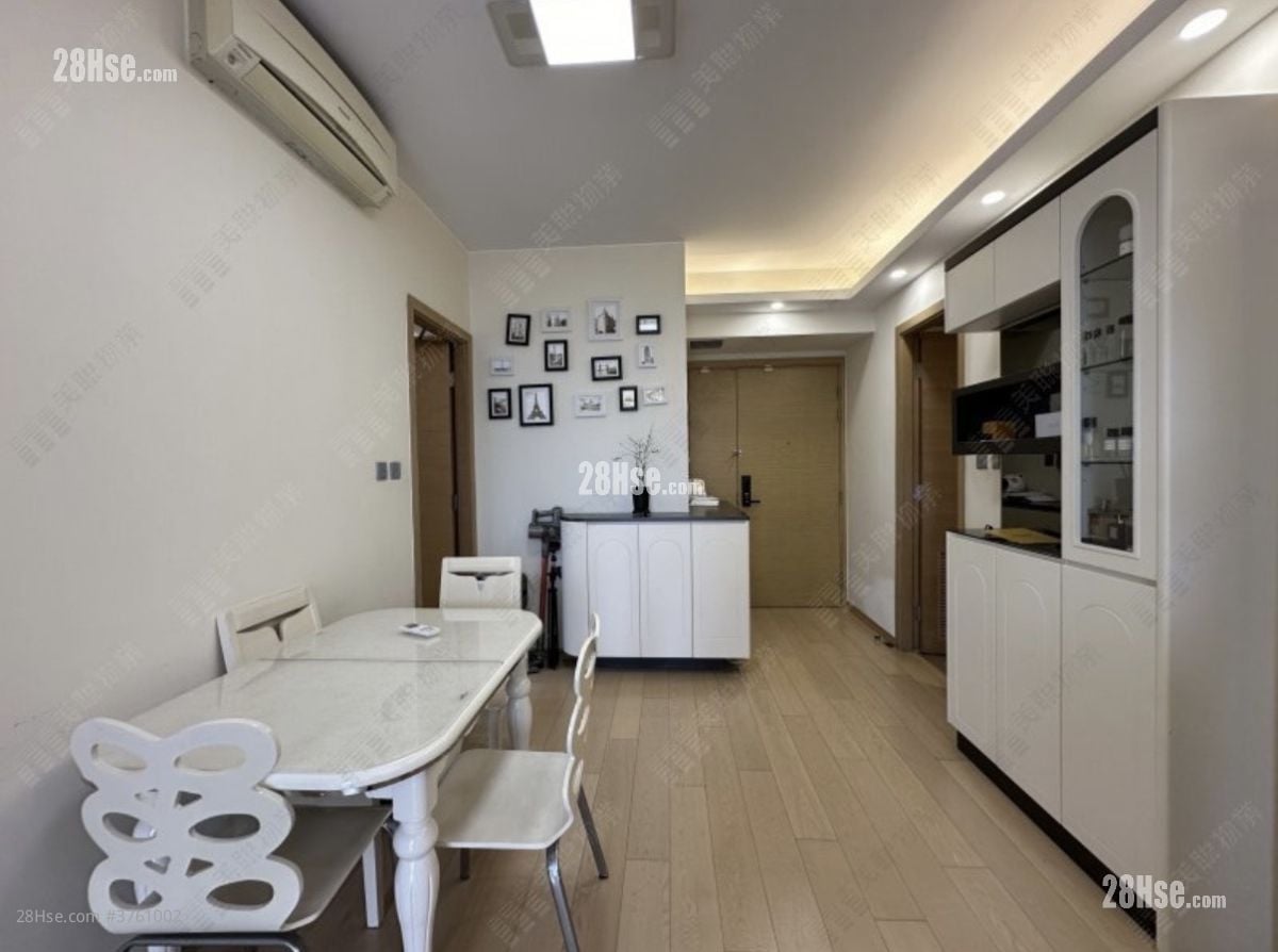 厅: 迎海 售盘 3 房 , 2 浴室 799 平方尺