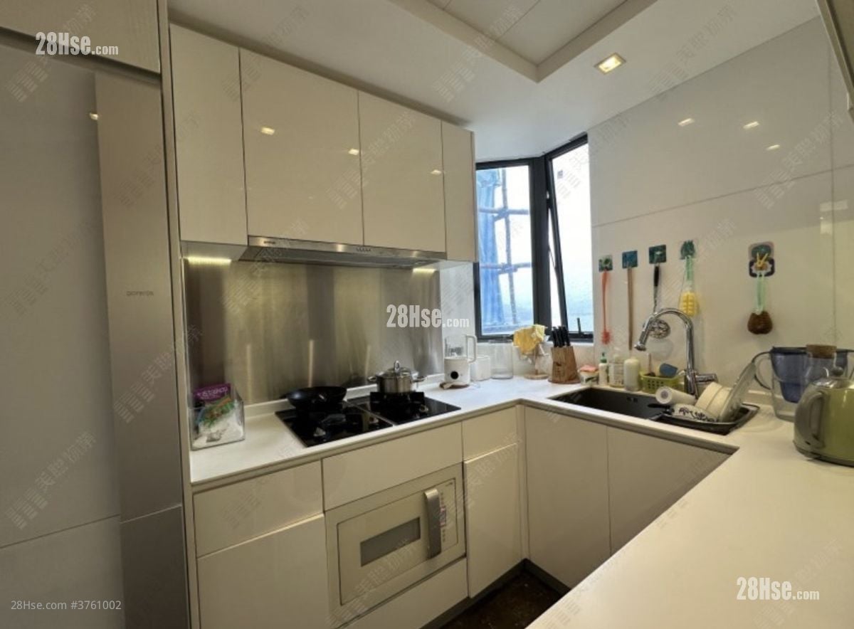 厨房: 迎海 售盘 3 房 , 2 浴室 799 平方尺