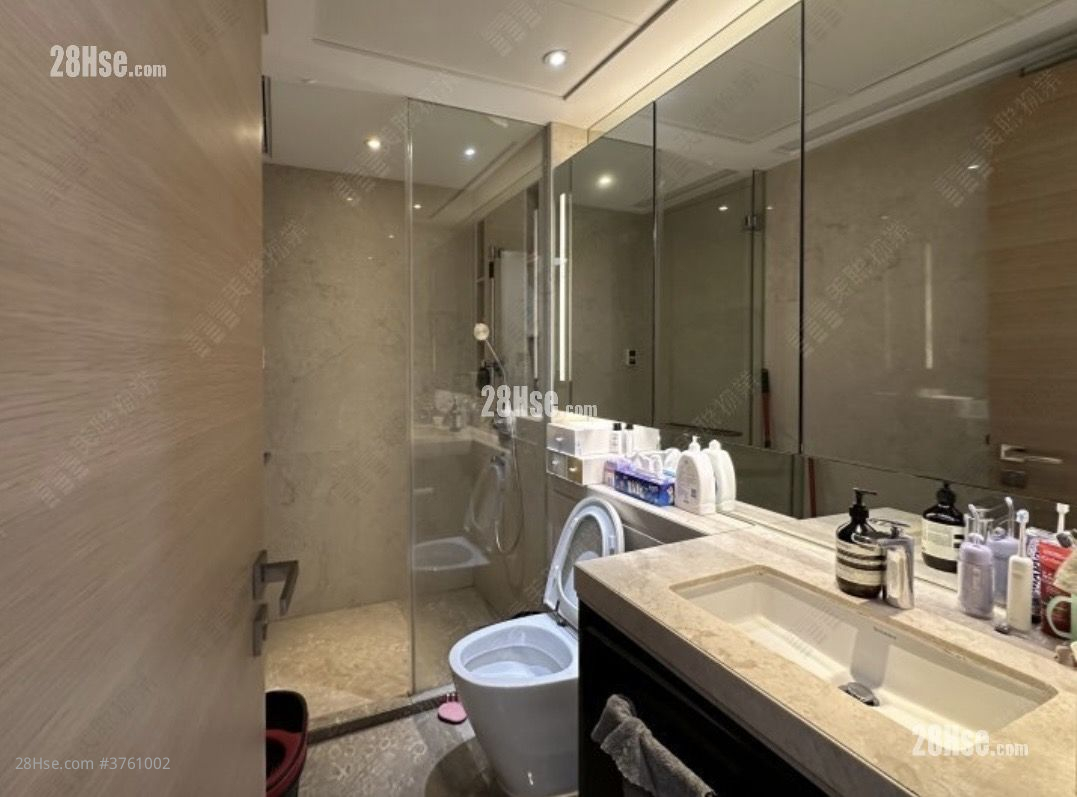 浴室: 迎海 售盘 3 房 , 2 浴室 799 平方尺