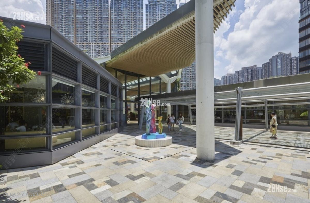 其它: 迎海 售盘 3 房 , 2 浴室 799 平方尺