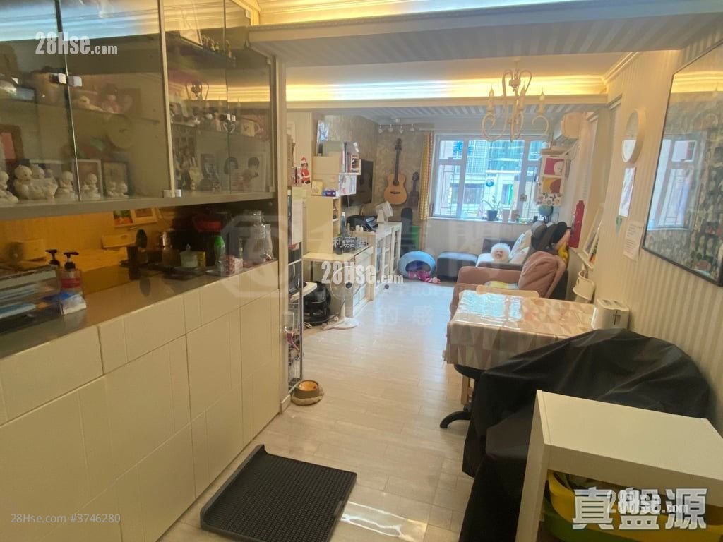 Kwong Chiu Terrace Sell 2 Bedrooms 550 ft²