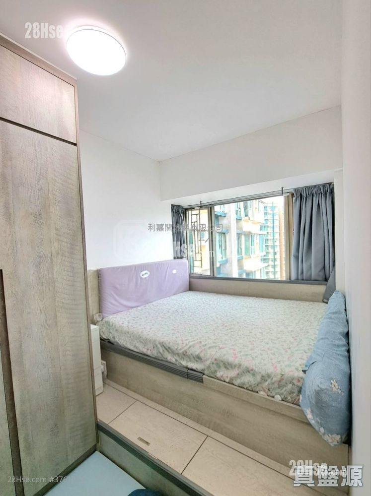 Tseung Kwan O Plaza Sell 2 Bedrooms , 1 Bathroom 429 ft²