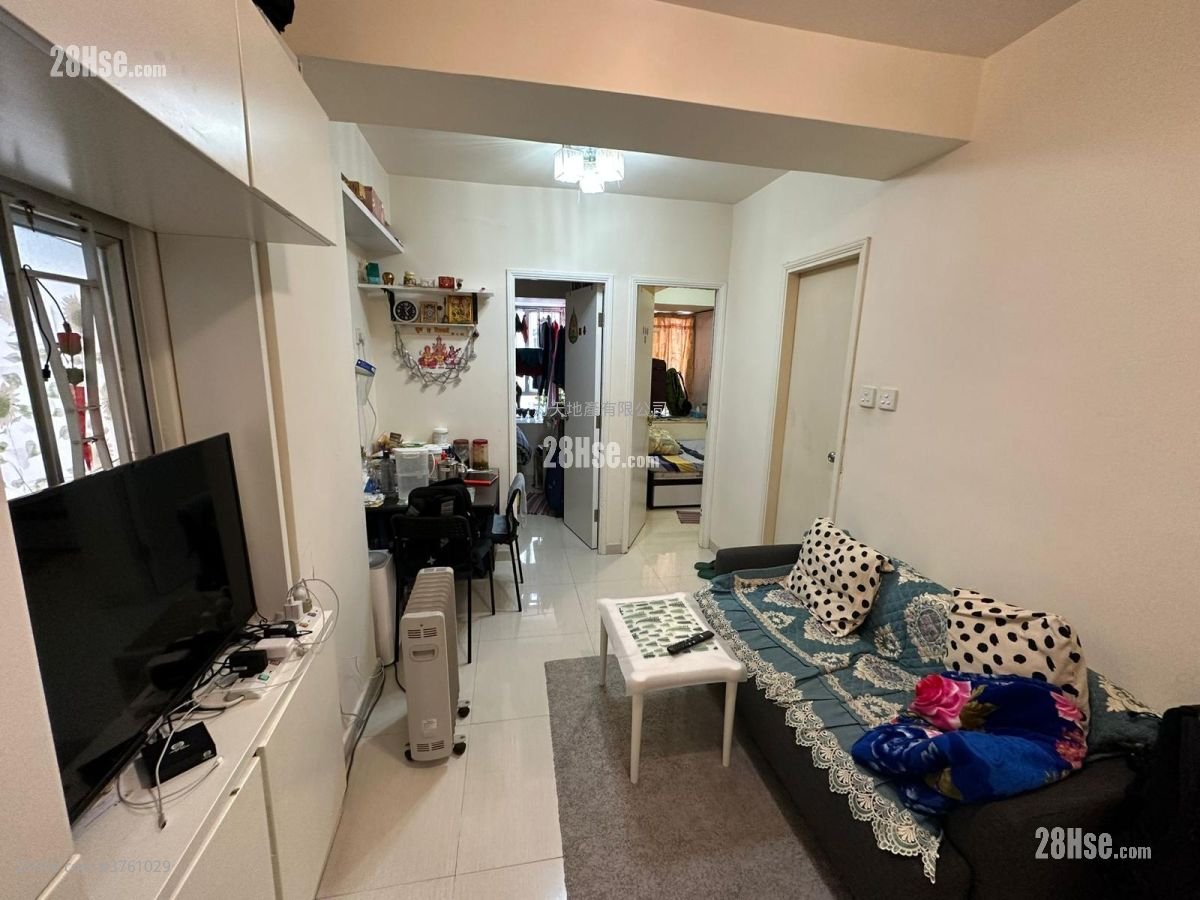 Chuen Fai Centre Sell 2 Bedrooms , 1 Bathroom 295 ft²