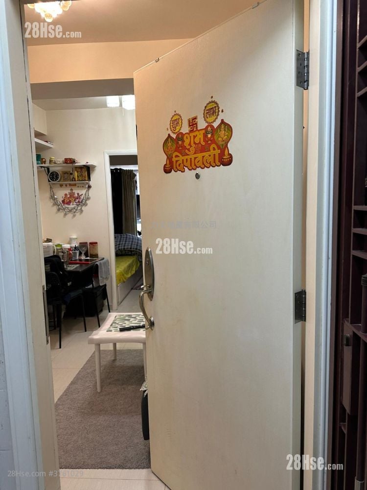 Chuen Fai Centre Sell 2 Bedrooms , 1 Bathroom 295 ft²