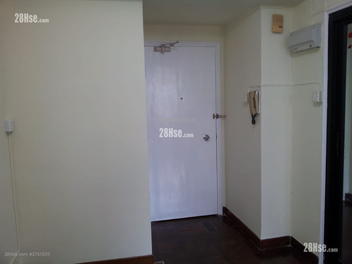 Greenwood Garden Sell 2 Bedrooms , 1 Bathroom 271 ft²