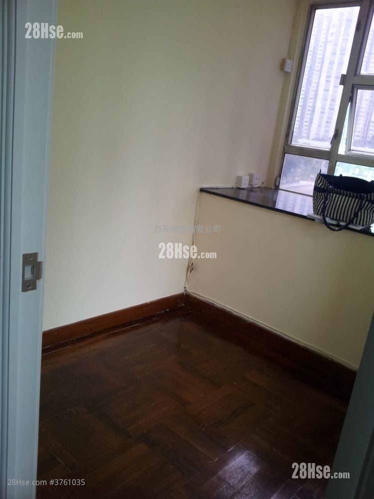 Greenwood Garden Sell 2 Bedrooms , 1 Bathroom 271 ft²