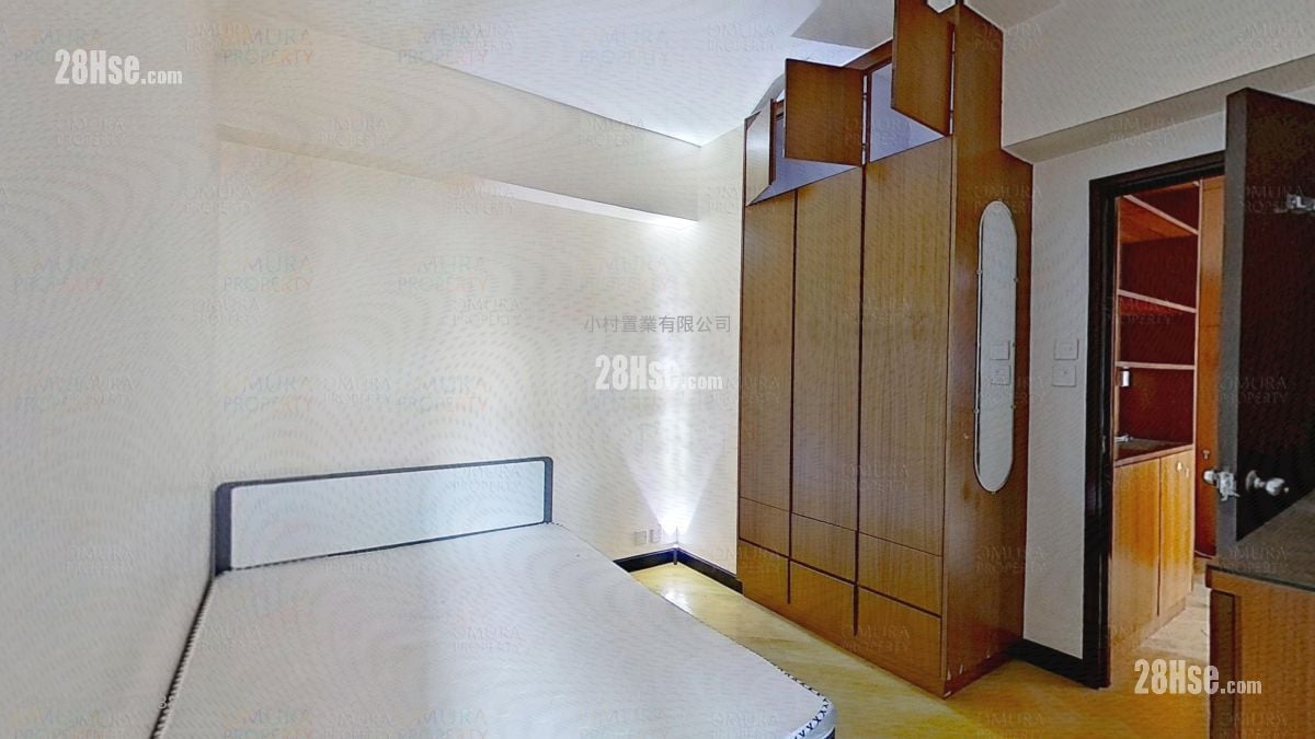 bedroom 1: Yue King Building Sell 2 Bedrooms , 1 Bathroom 580 ft²
