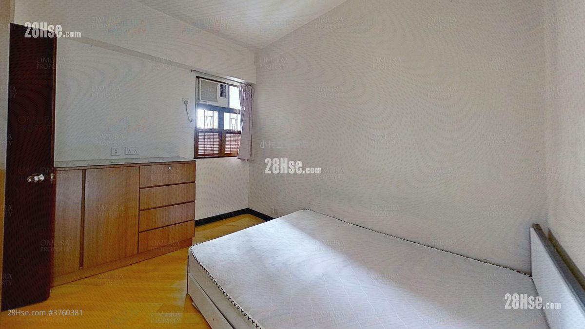bedroom 1: Yue King Building Sell 2 Bedrooms , 1 Bathroom 580 ft²