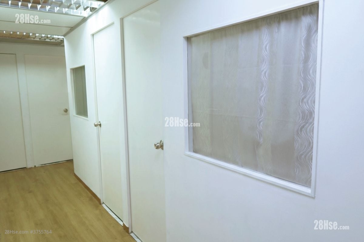 荣吉工业大厦 租盘 100 平方尺