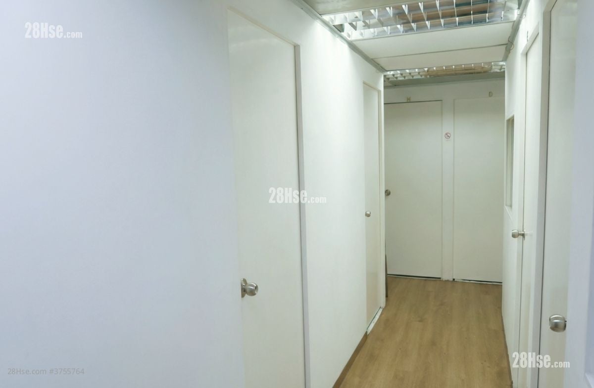 荣吉工业大厦 租盘 100 平方尺