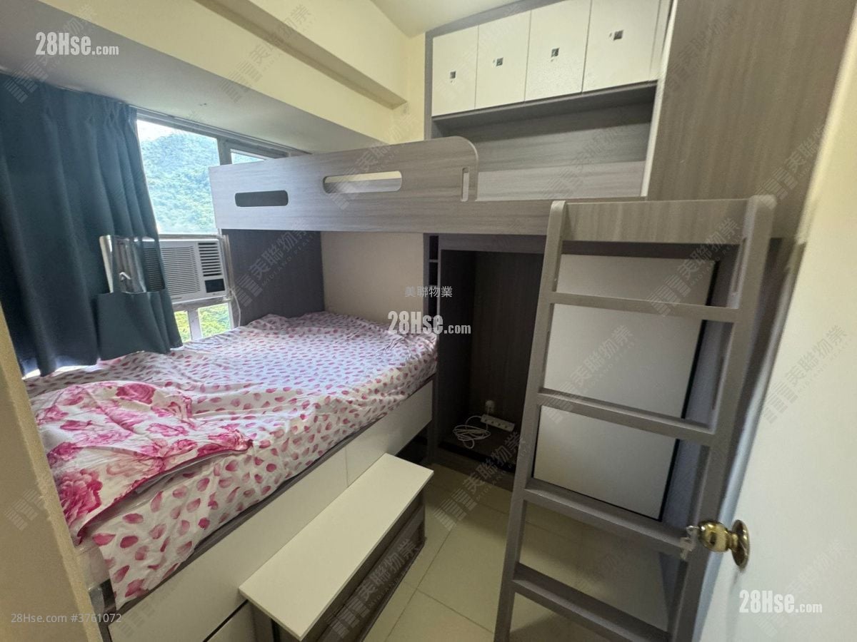 Golden Lion Garden Sell 2 Bedrooms , 1 Bathroom 266 ft²