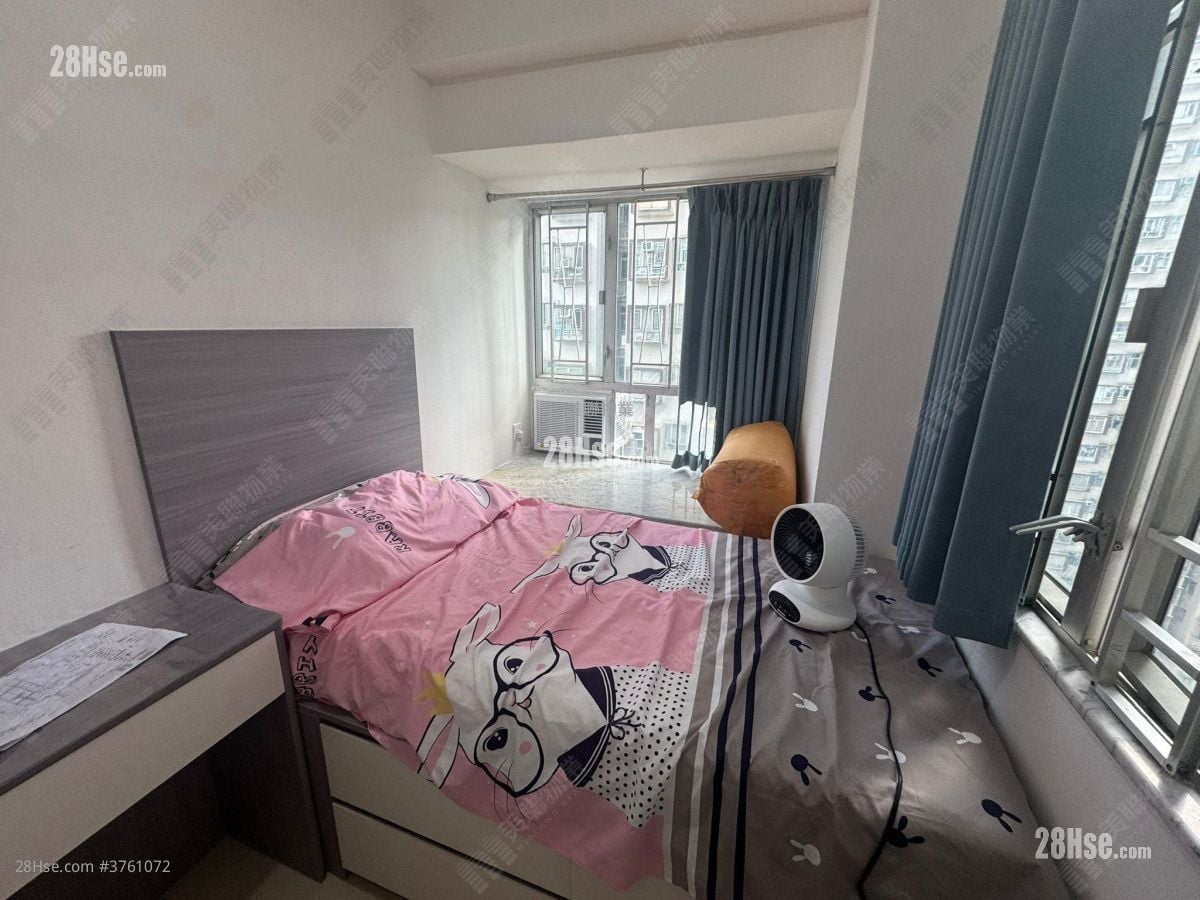 Golden Lion Garden Sell 2 Bedrooms , 1 Bathroom 266 ft²