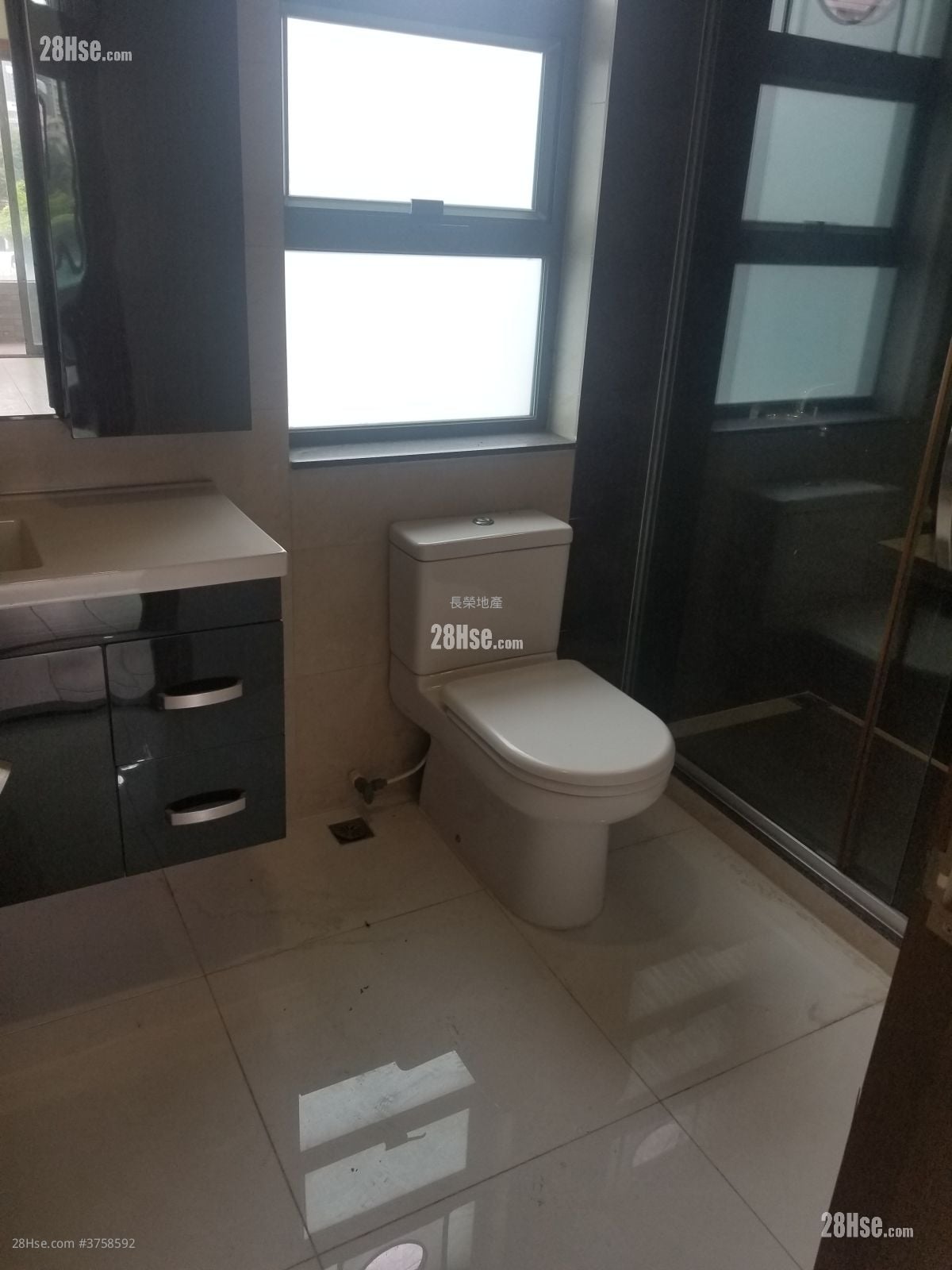 村屋 售盘 2,100 平方尺