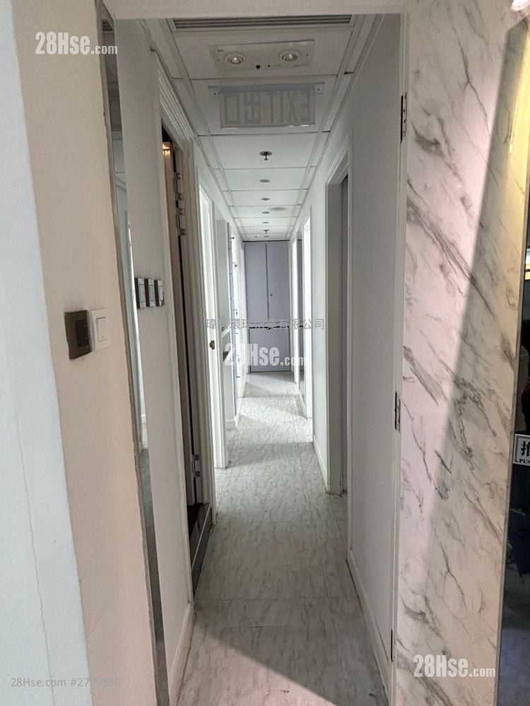 Hollywood Plaza Rental