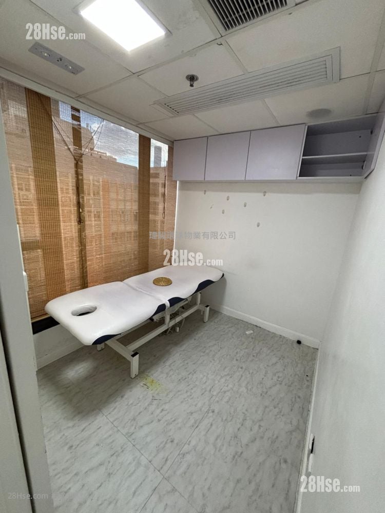 Hollywood Plaza Rental