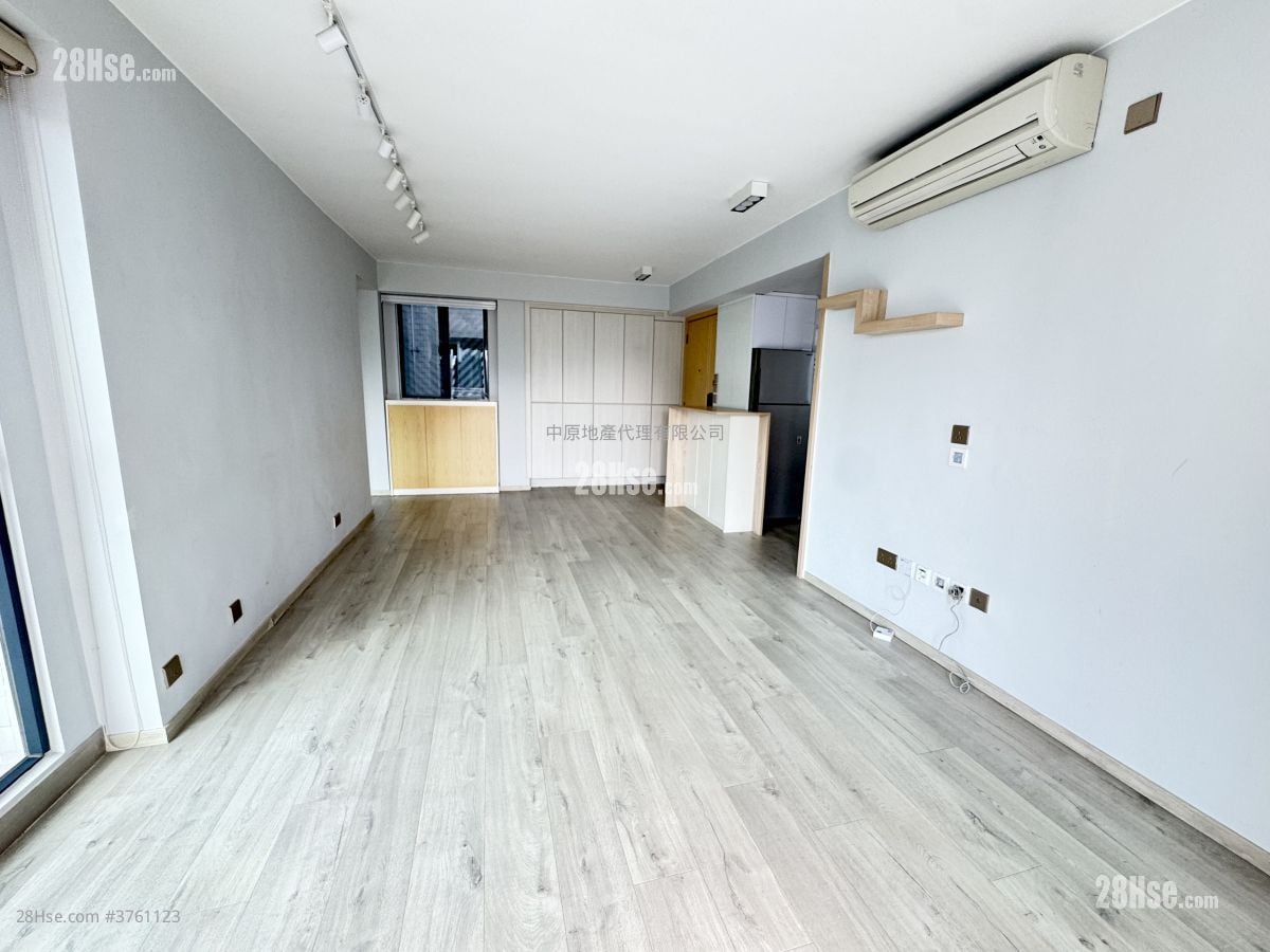 The Regalia Sell 3 Bedrooms , 2 Bathrooms 859 ft²