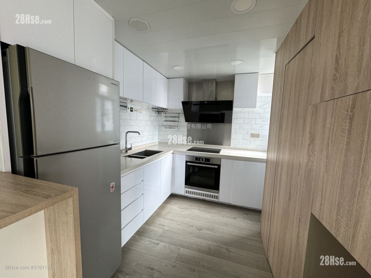 The Regalia Sell 3 Bedrooms , 2 Bathrooms 859 ft²