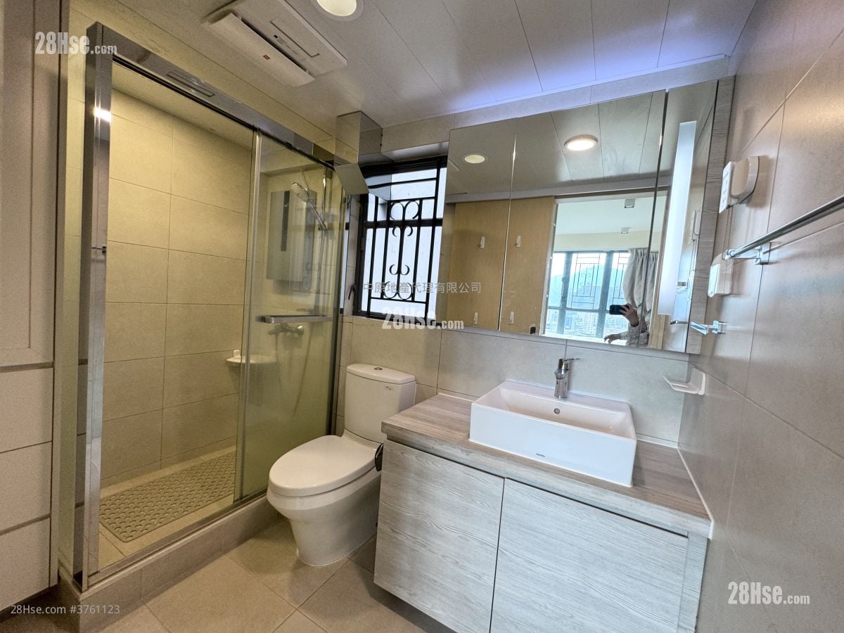 The Regalia Sell 3 Bedrooms , 2 Bathrooms 859 ft²