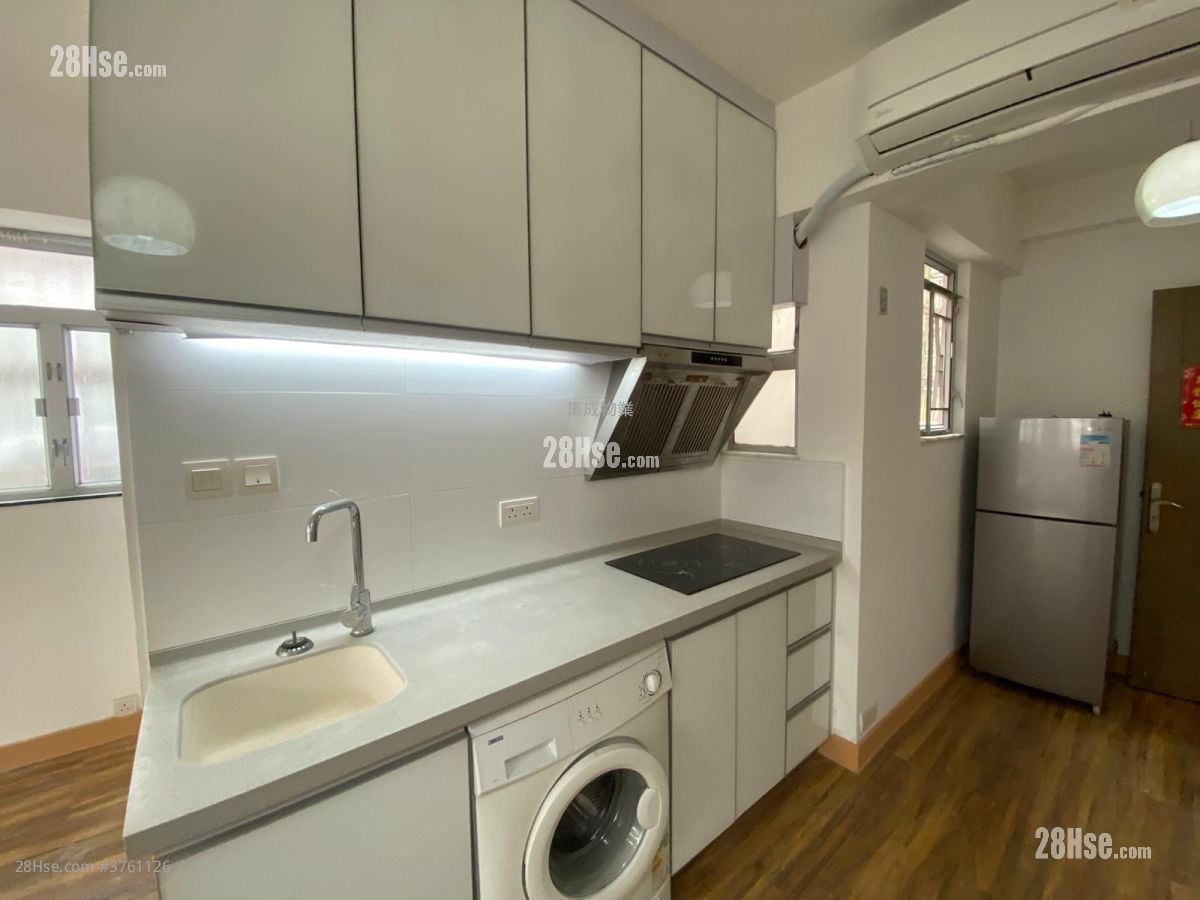 416-418 Queen's Road West Sell 326 ft²