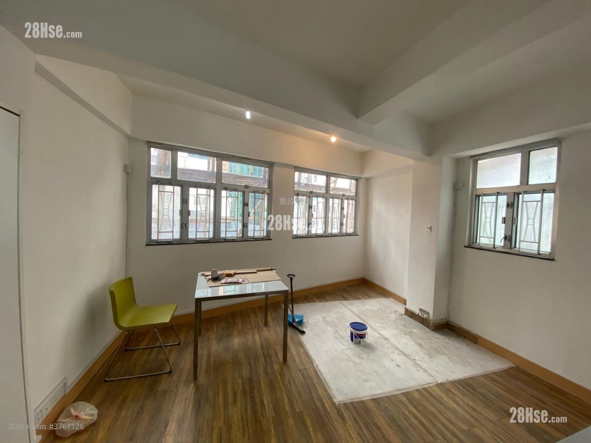 416-418 Queen's Road West Sell 326 ft²