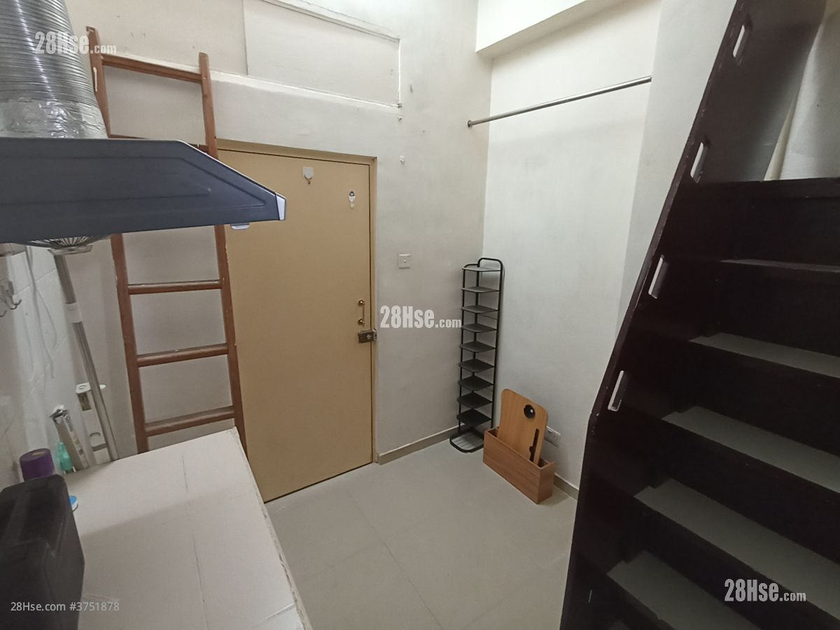 泰華大廈 租盤 150 平方呎