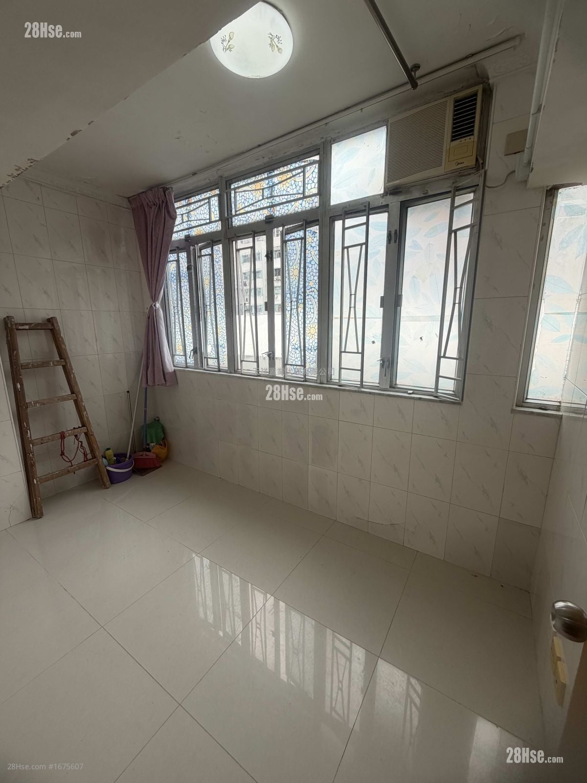 Chinese Mansion Rental 1 Bedroom , 1 Bathroom 130 ft²