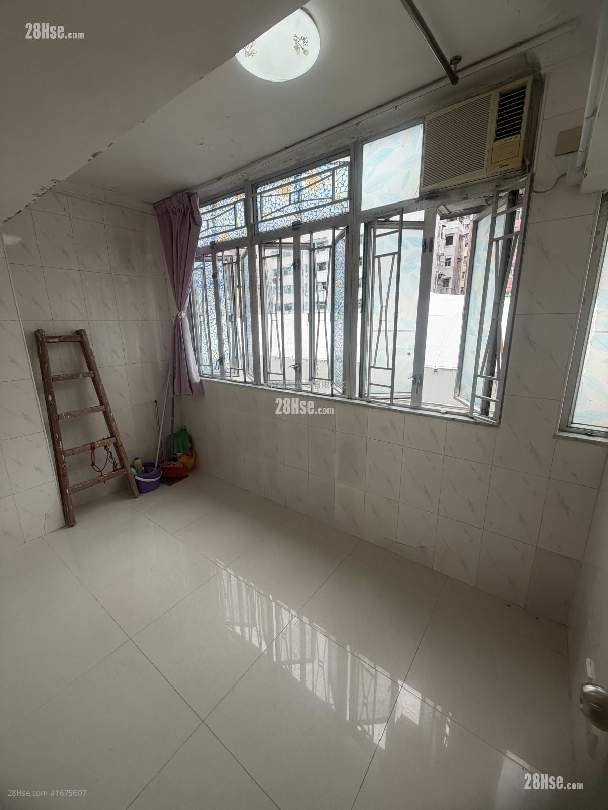 Chinese Mansion Rental 1 Bedroom , 1 Bathroom 130 ft²